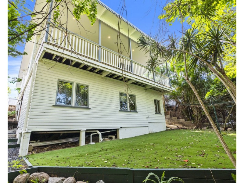 78 Nicholson Street, Greenslopes QLD 4120