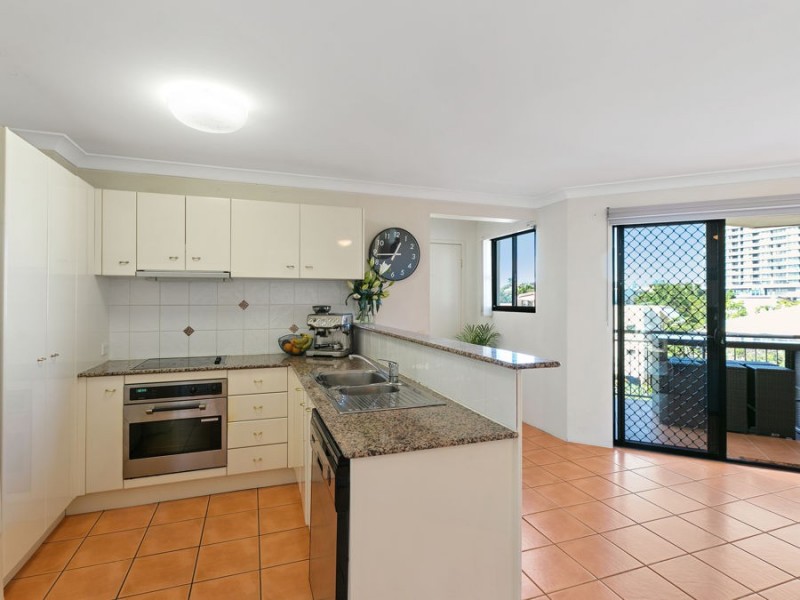 87/45 Harries Rd, Coorparoo QLD 4151
