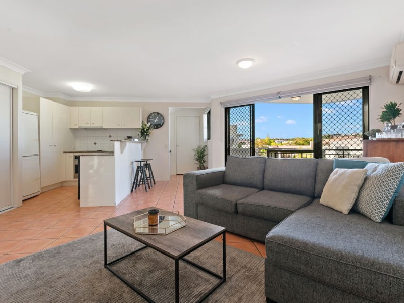 87/45 Harries Rd, Coorparoo QLD 4151