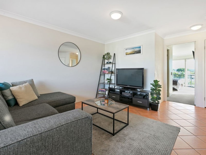 87/45 Harries Rd, Coorparoo QLD 4151
