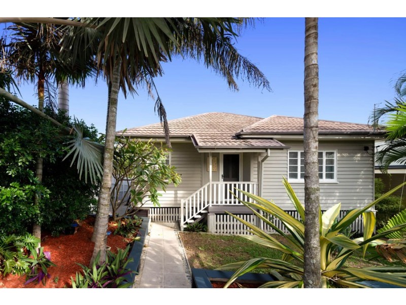 137 Watson Street, Camp Hill QLD 4152