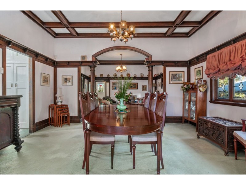 24 Murton Ave, Holland Park QLD 4121