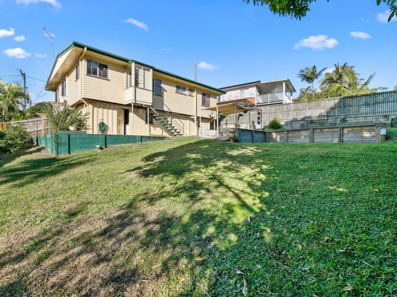 95 Pareena Crescent, Mansfield QLD 4122