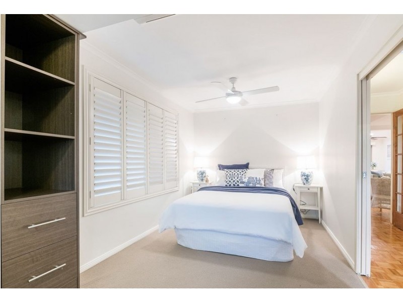 23 Clara Street, Camp Hill QLD 4152