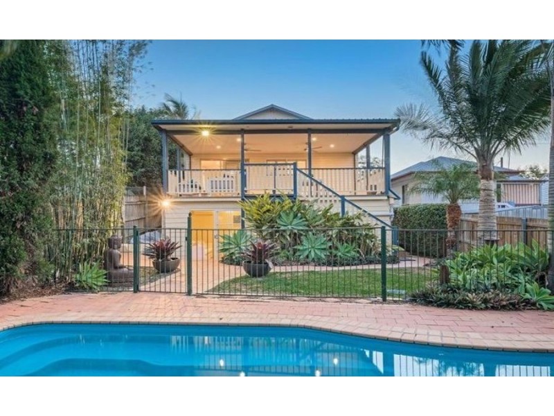 23 Clara Street, Camp Hill QLD 4152