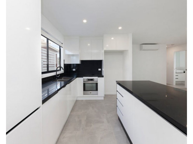 2/43 Orana Street, Carina QLD 4152