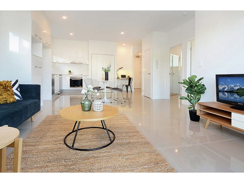 1 / 19 Pickwick St, Cannon Hill QLD 4170