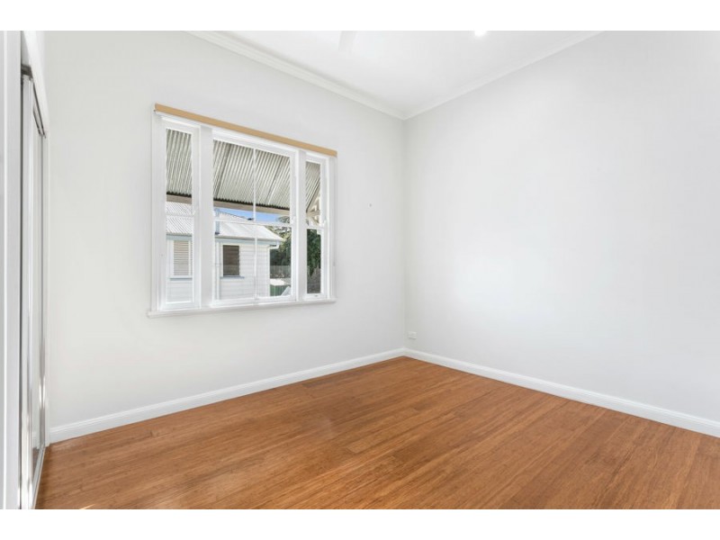 60 Kingsbury Street, Norman Park QLD 4170