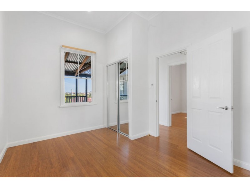 60 Kingsbury Street, Norman Park QLD 4170