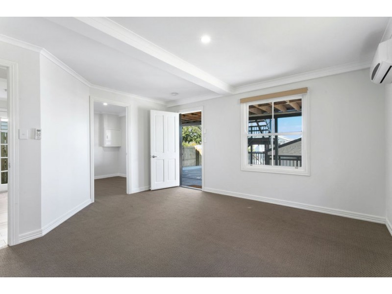 60 Kingsbury Street, Norman Park QLD 4170