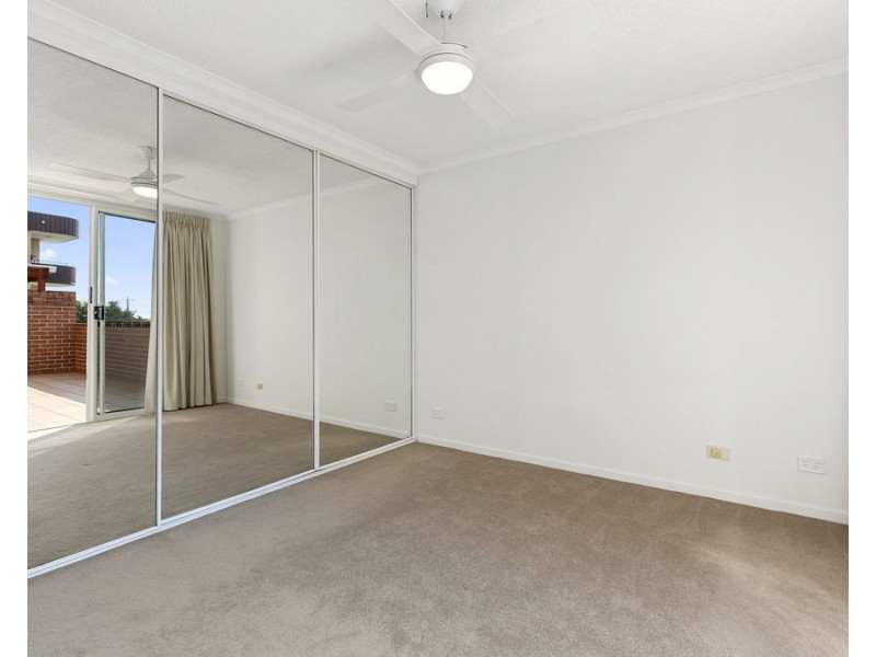 9/51 Kirkland Avenue, Coorparoo QLD 4151