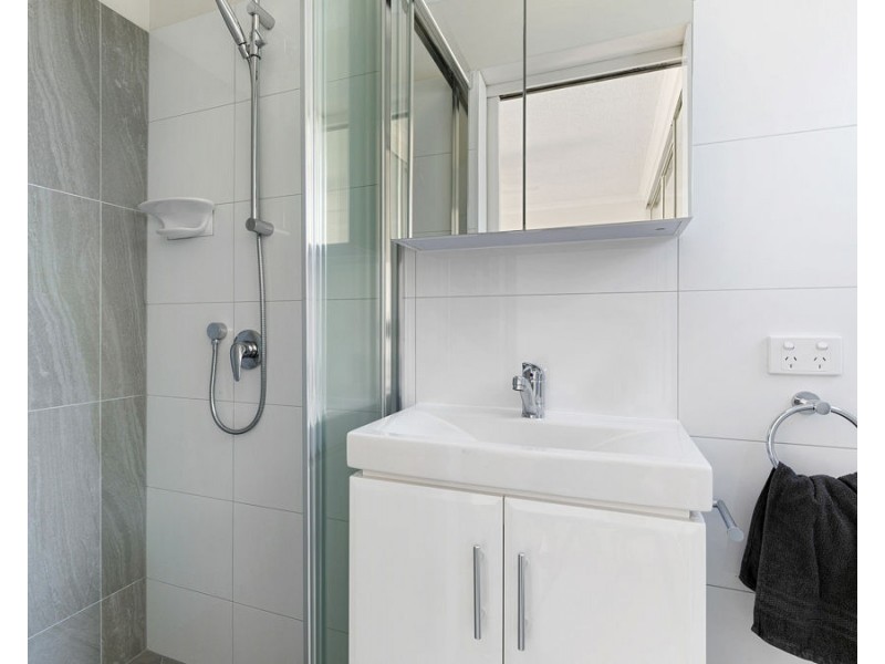 9/51 Kirkland Avenue, Coorparoo QLD 4151