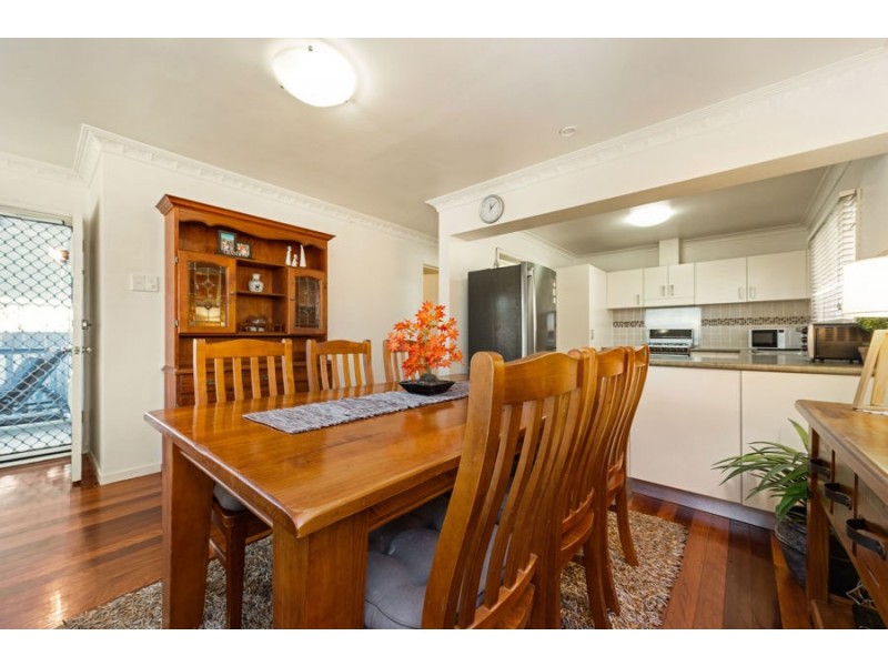 58 Kennington Rd, Camp Hill QLD 4152