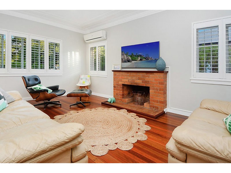 44 Framont Ave, Holland Park QLD 4121