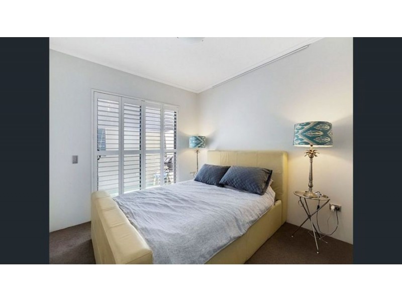 4/7 HELEN STREET, Teneriffe QLD 4005