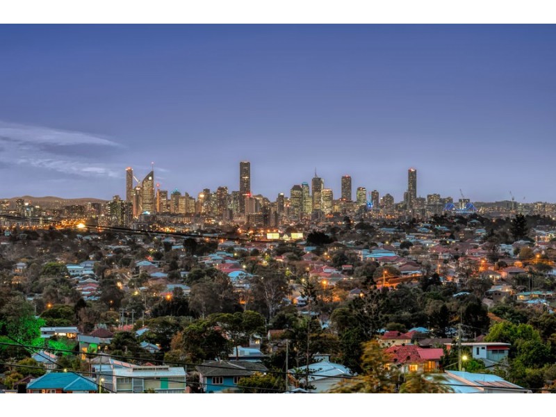 2 Cluden St, Holland Park West QLD 4121