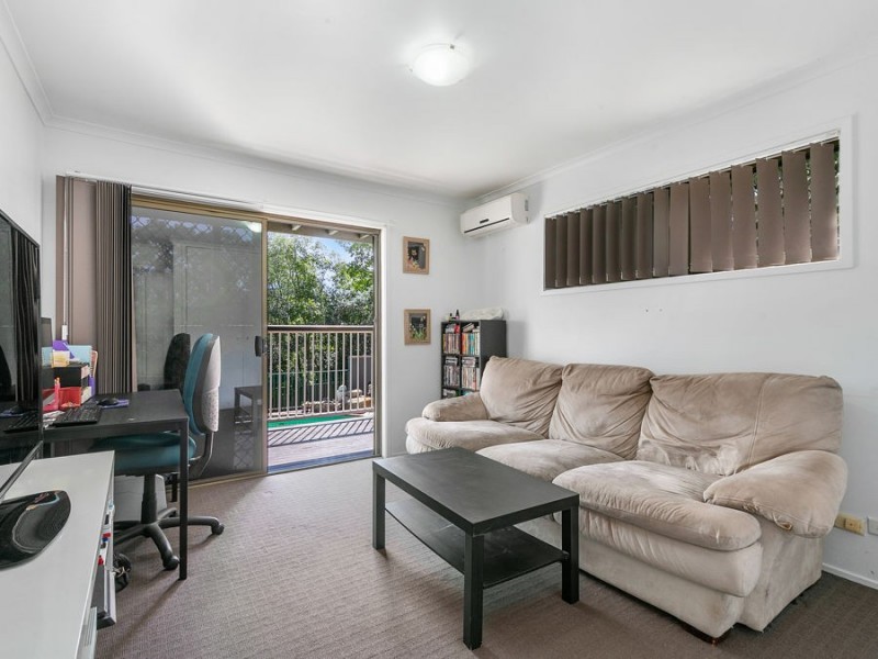 6 Adelong Road, Shailer Park QLD 4128
