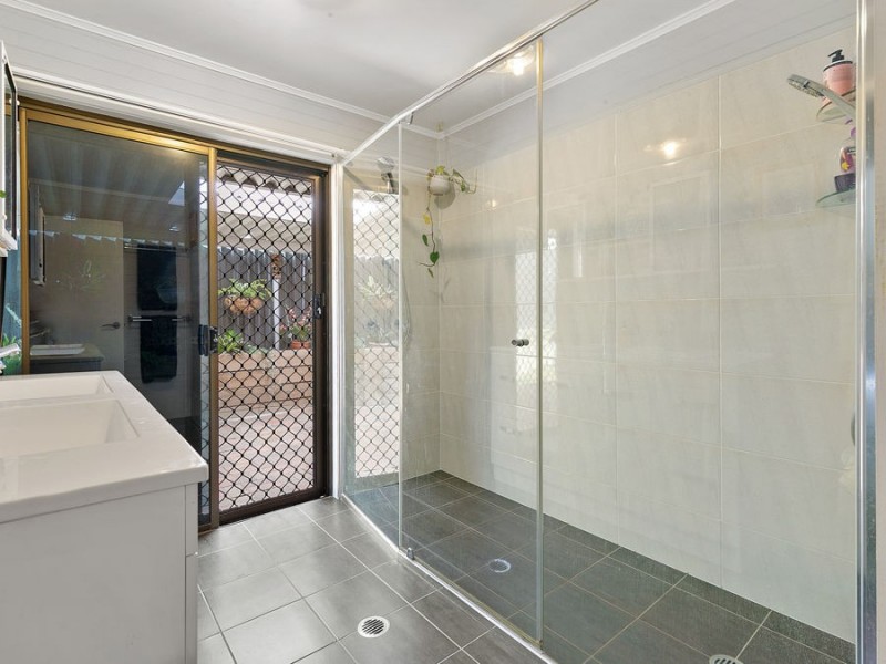 6 Adelong Road, Shailer Park QLD 4128