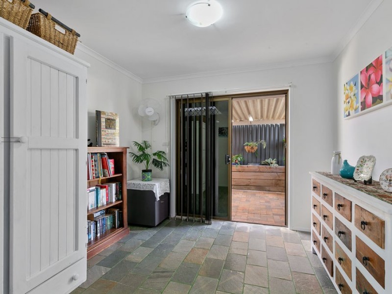 6 Adelong Road, Shailer Park QLD 4128