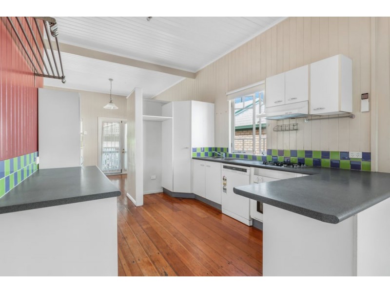 28 Baragoola Street, Coorparoo QLD 4151