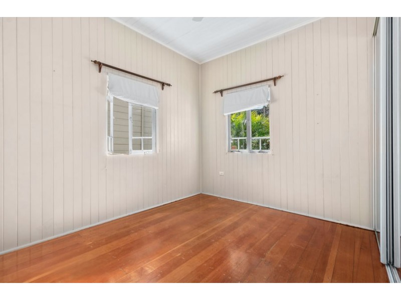 28 Baragoola Street, Coorparoo QLD 4151