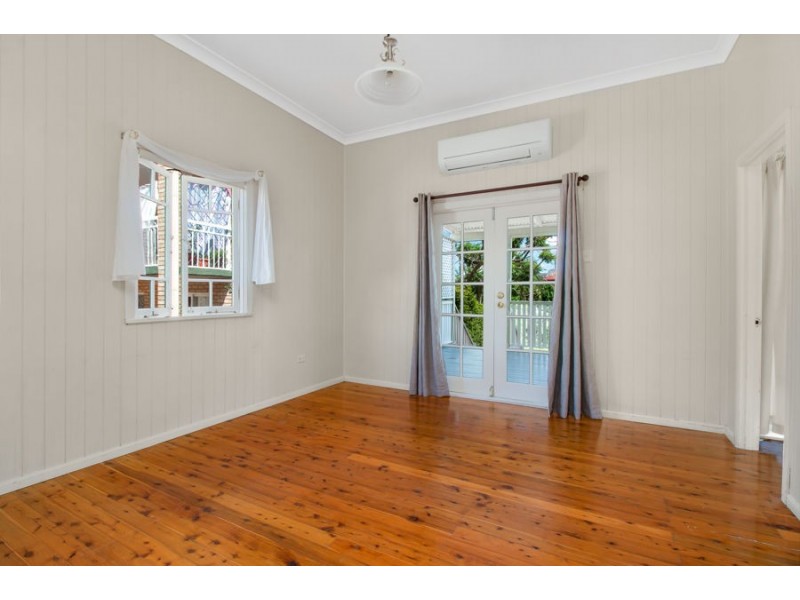 28 Baragoola Street, Coorparoo QLD 4151