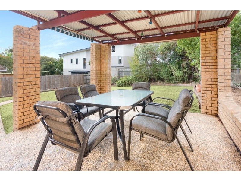 146 Samuel Street, Camp Hill QLD 4152