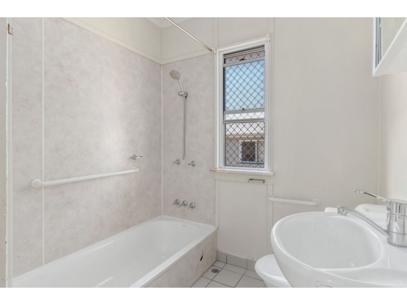 178 Jones Road, Carina Heights QLD 4152