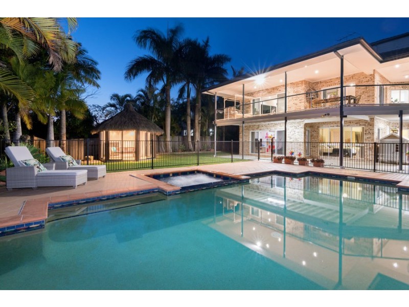 15 Merion Place, Carindale QLD 4152