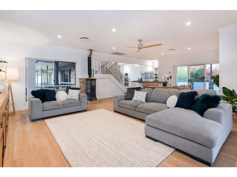 15 Merion Place, Carindale QLD 4152