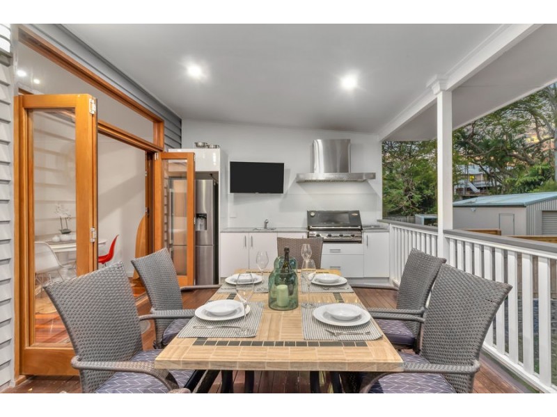 30 Margaret Street, Camp Hill QLD 4152