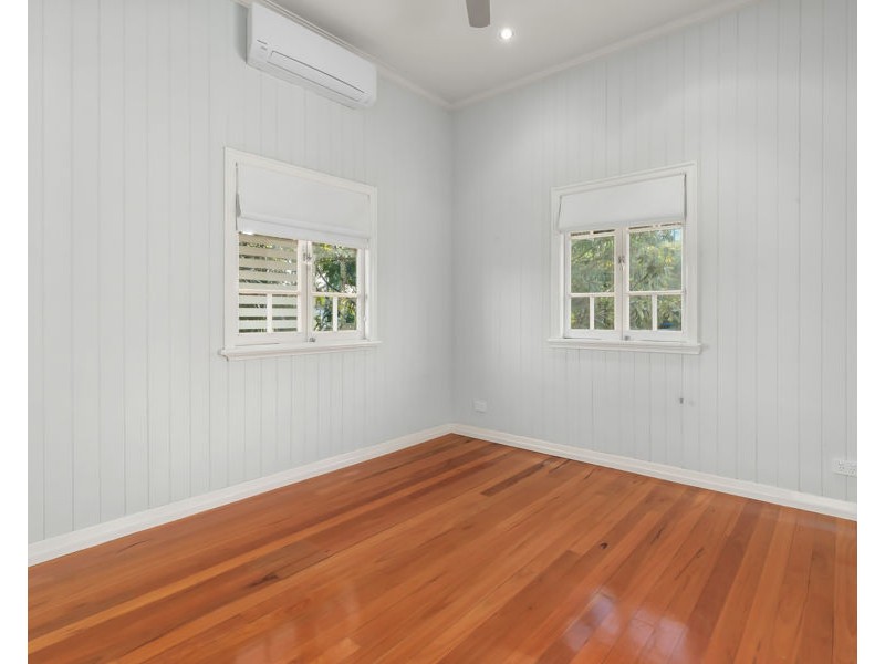 109 Railway Parade, Norman Park QLD 4170