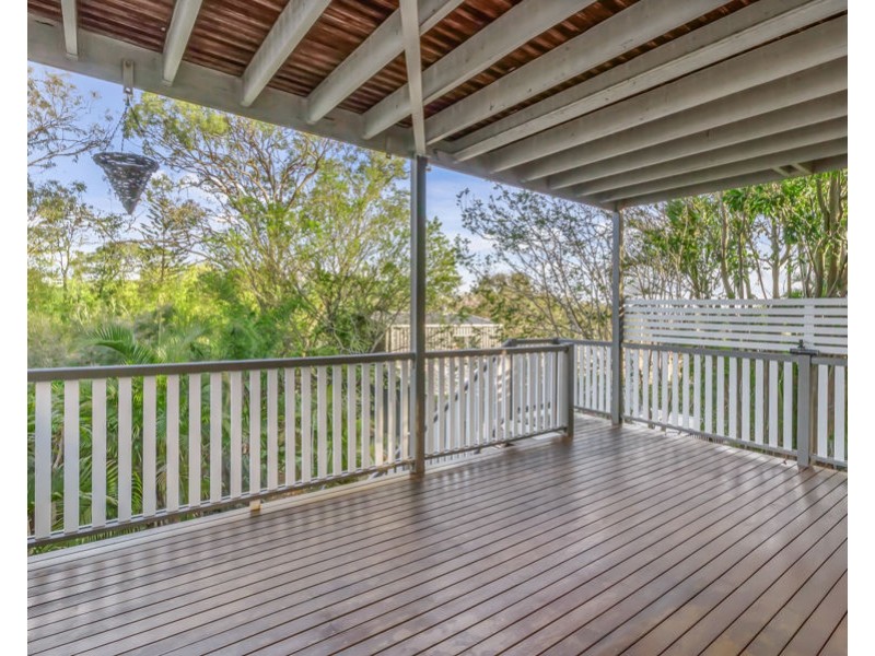 109 Railway Parade, Norman Park QLD 4170