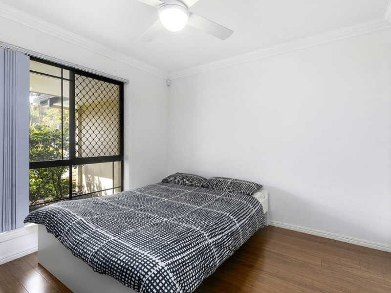 9 Engelmann Close, Carindale QLD 4152