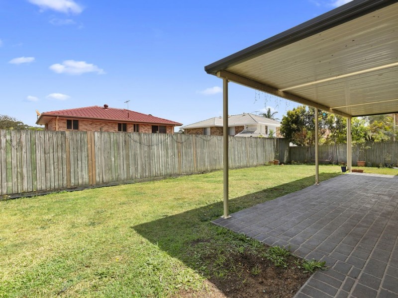 9 Engelmann Close, Carindale QLD 4152