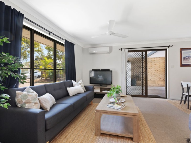 55 Meadowlands Road, Carindale QLD 4152