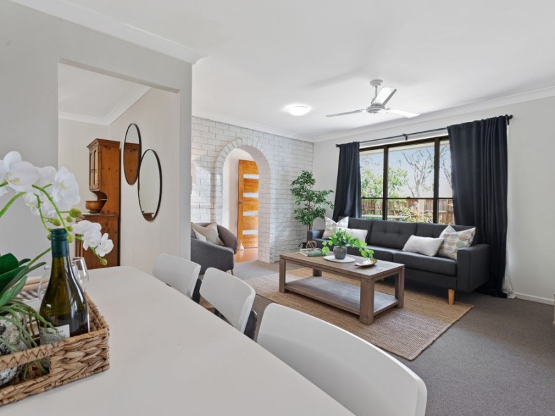 55 Meadowlands Road, Carindale QLD 4152