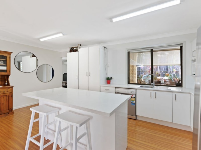 55 Meadowlands Road, Carindale QLD 4152