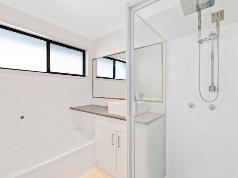 55 Meadowlands Road, Carindale QLD 4152