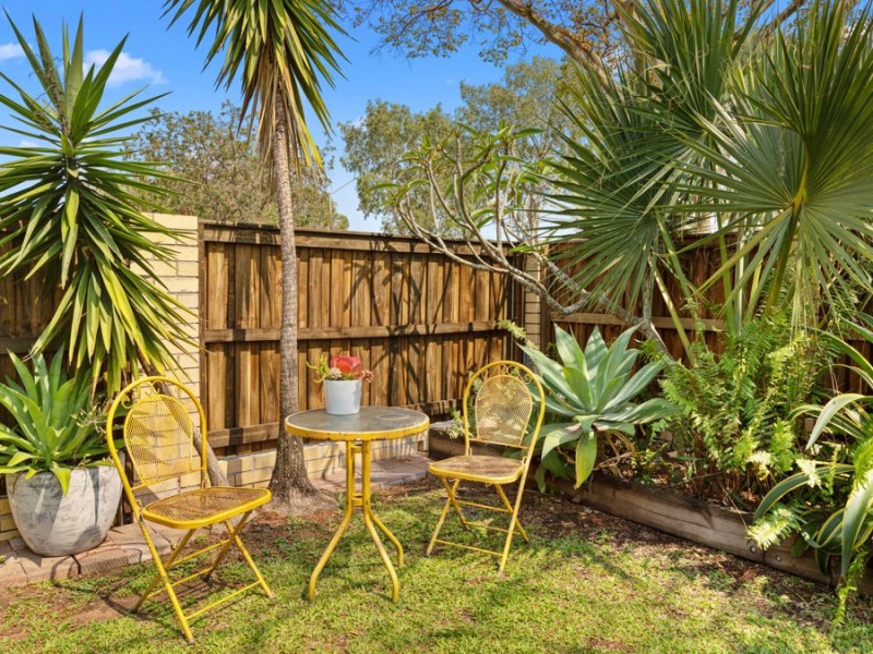 55 Meadowlands Road, Carindale QLD 4152