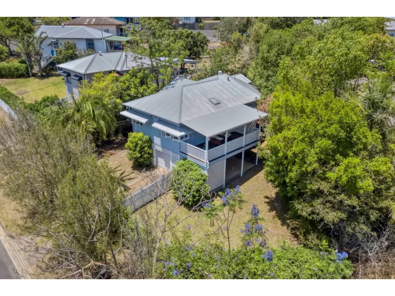 48 Waratah Ave, Holland Park West QLD 4121