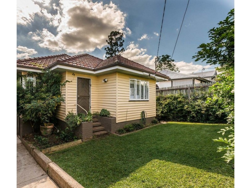14 Raff Ave, Holland Park QLD 4121
