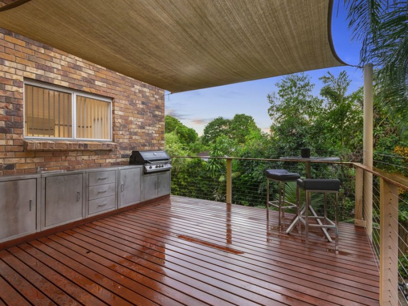 5 Rossmoya Street, Carindale QLD 4152