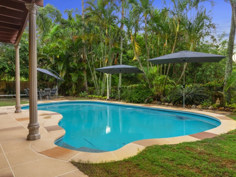 5 Rossmoya Street, Carindale QLD 4152