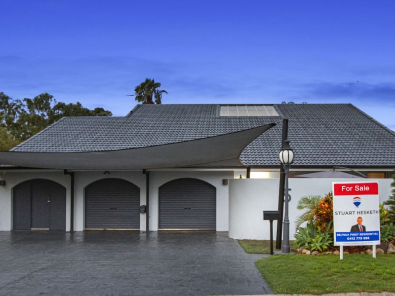 5 Rossmoya Street, Carindale QLD 4152