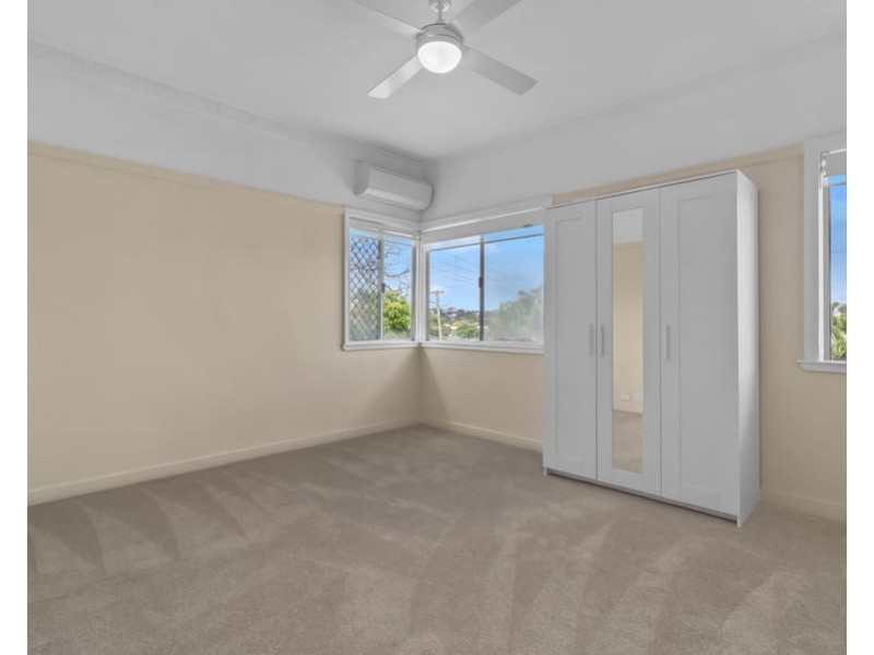 1 Inchcape Street, Fairfield QLD 4103