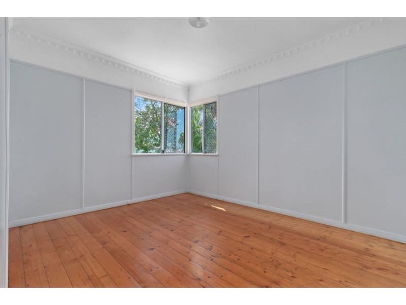 8 Swayne Street, Carina Heights QLD 4152