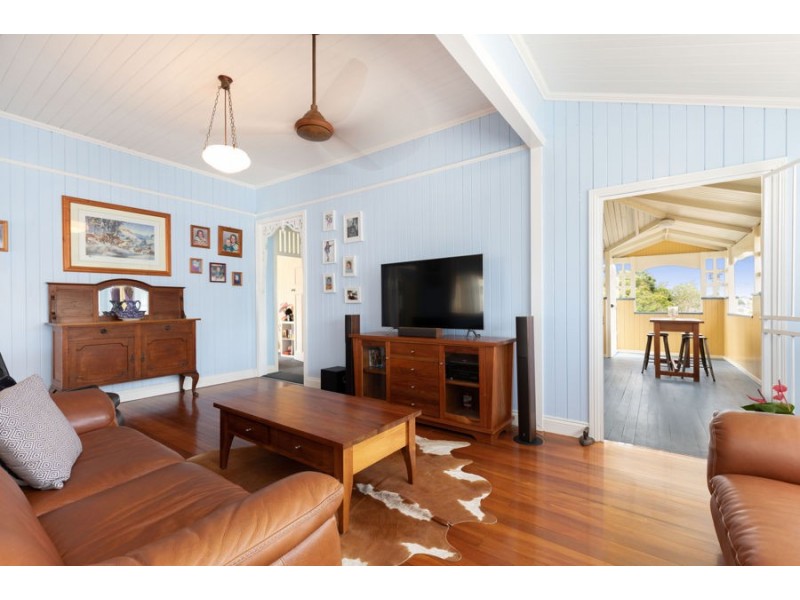 41 St Leonards Street, Coorparoo QLD 4151