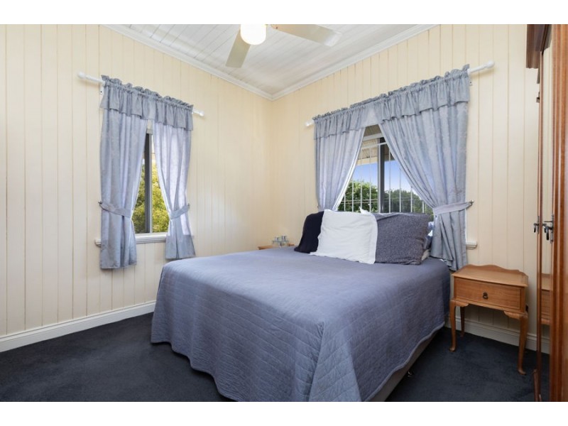 41 St Leonards Street, Coorparoo QLD 4151