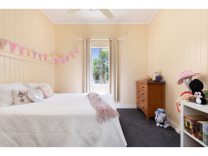 41 St Leonards Street, Coorparoo QLD 4151